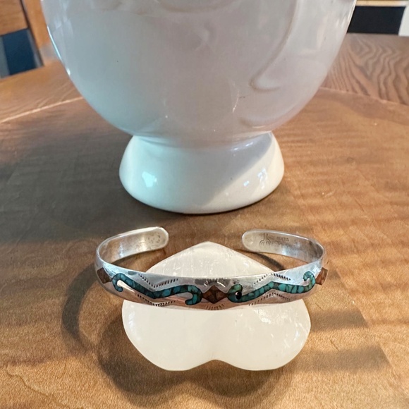 Vintage Navajo Sterling Silver Turquoise Inlay Cuff Bracelet Signed JH - Picture 5 of 7